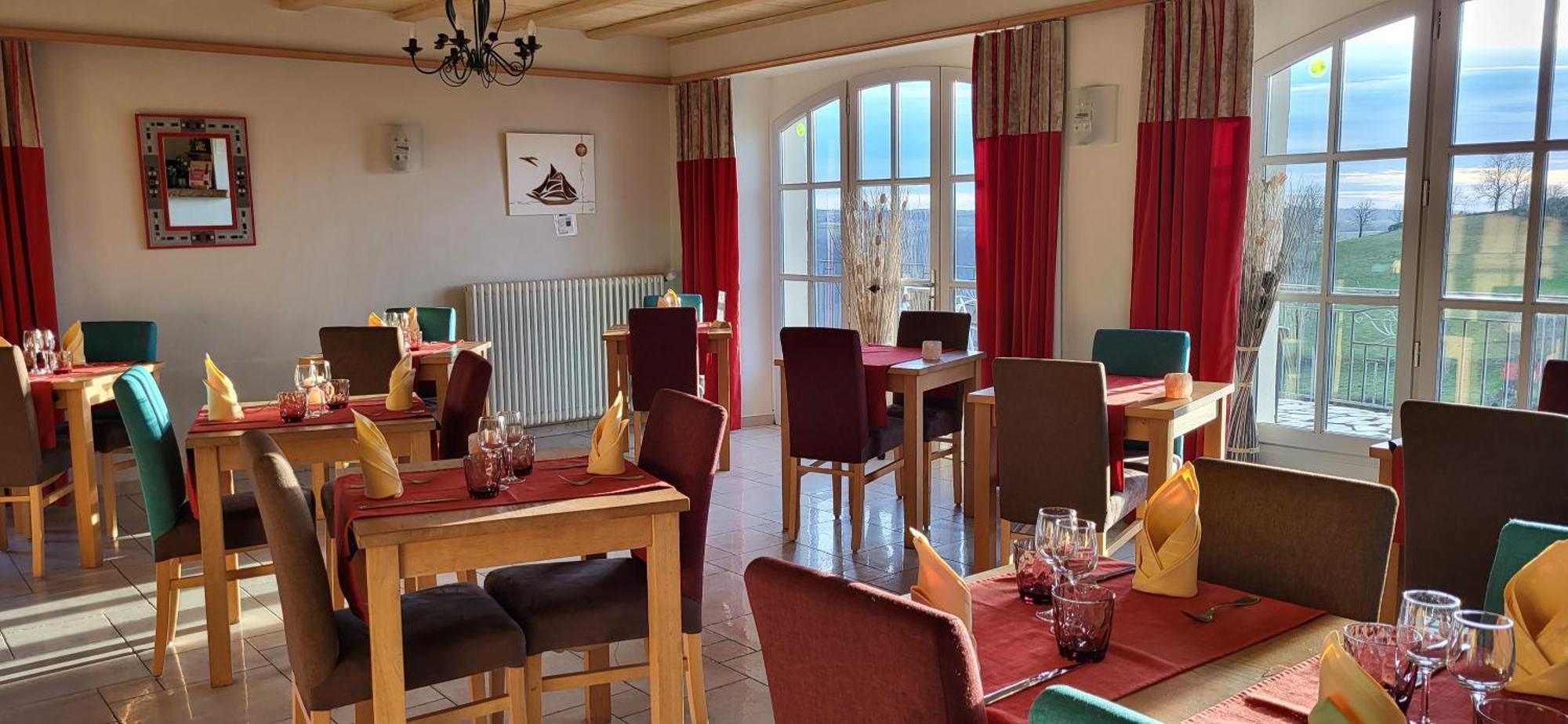 Logis Hotel Restaurant & Spa Les Remparts سيلارز المظهر الخارجي الصورة
