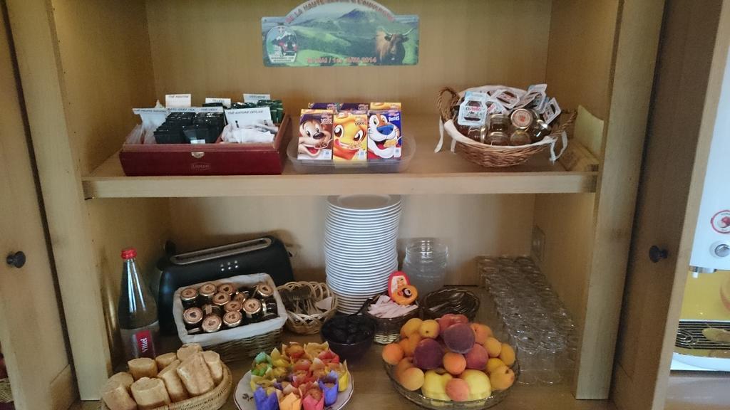 Logis Hotel Restaurant & Spa Les Remparts سيلارز المظهر الخارجي الصورة