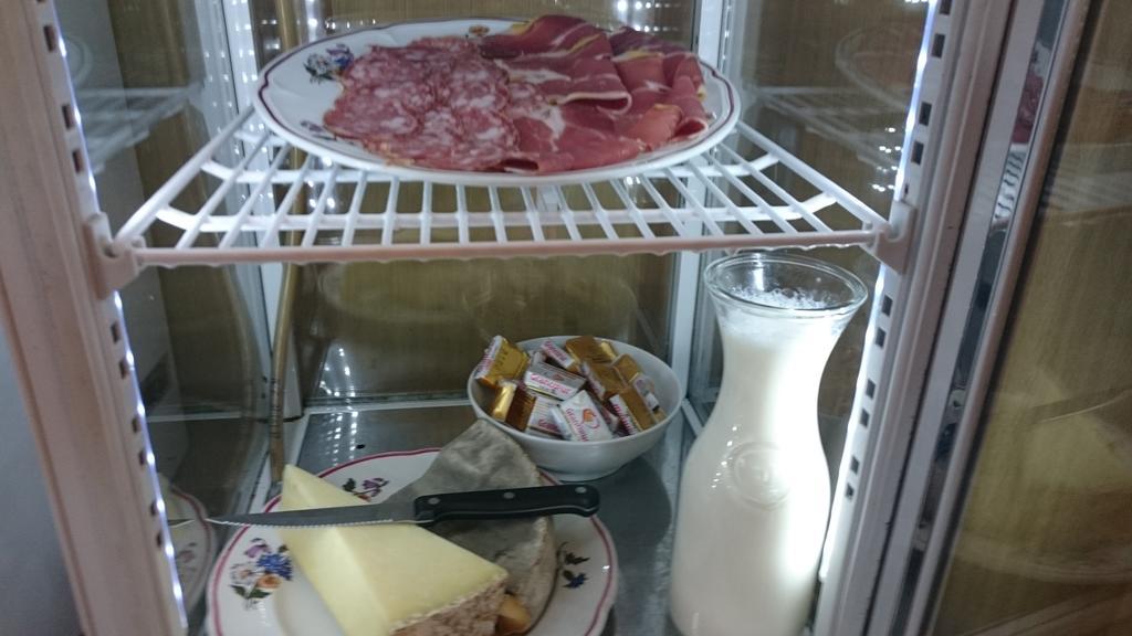Logis Hotel Restaurant & Spa Les Remparts سيلارز المظهر الخارجي الصورة